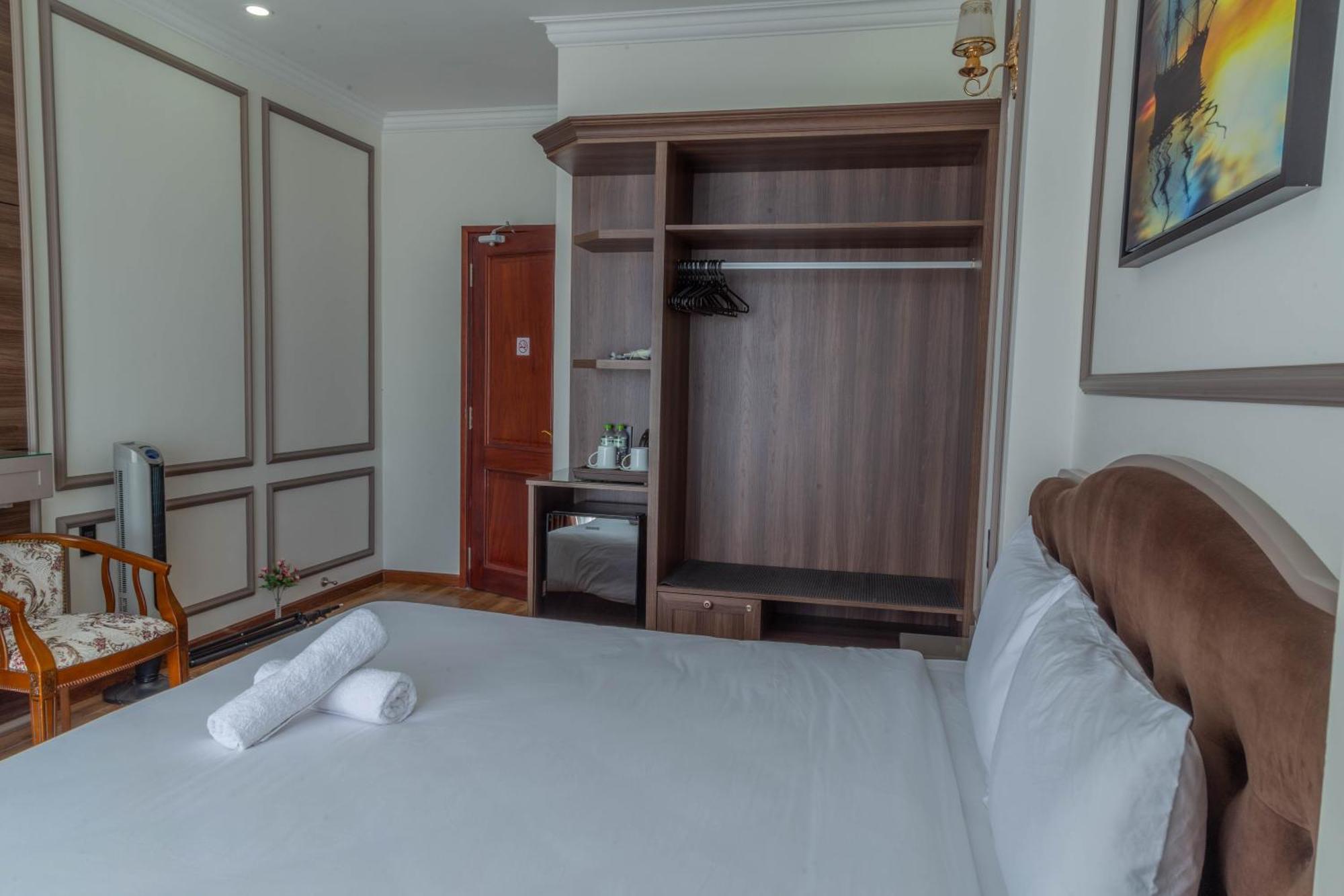 Win Hotel דה לאט מראה חיצוני תמונה
